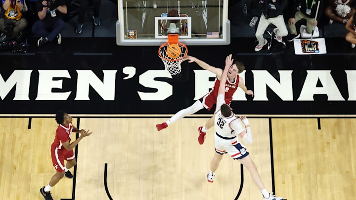 Alabama v Connecticut