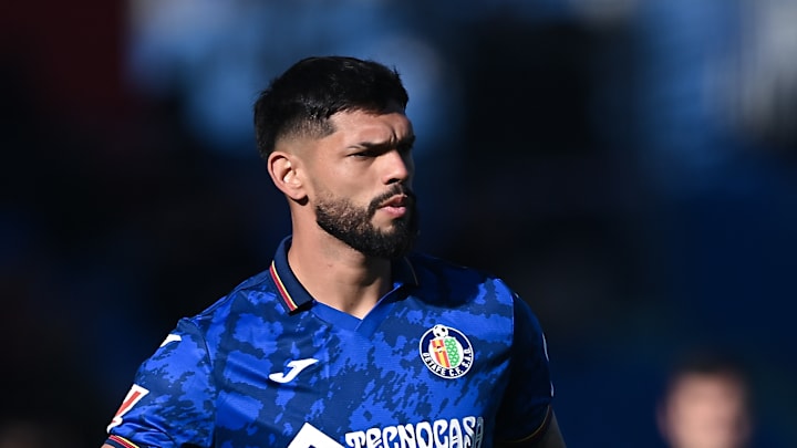 Omar Alderete in action for Getafe 