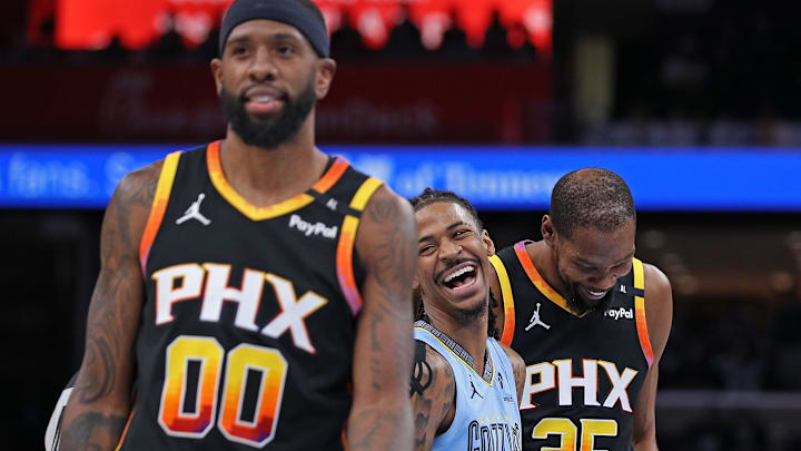 Phoenix Suns v Memphis Grizzlies