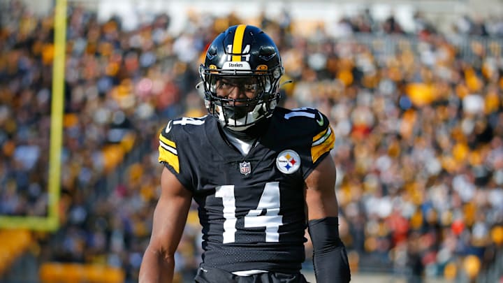 Cleveland Browns v Pittsburgh Steelers