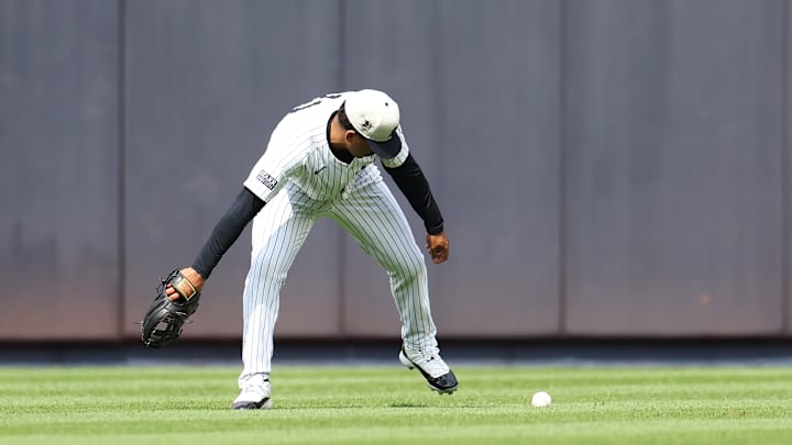Cincinnati Reds v New York Yankees