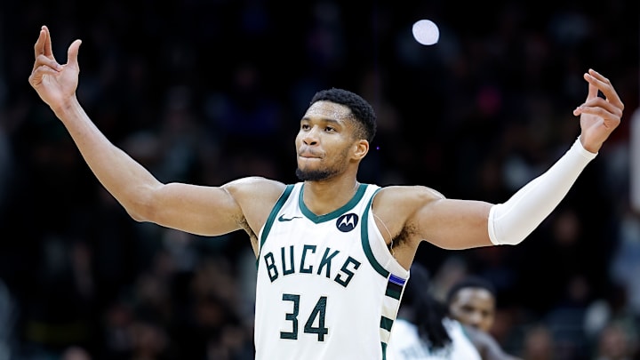 Detroit Pistons v Milwaukee Bucks