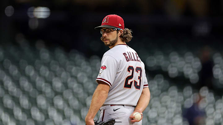 Arizona Diamondbacks v Milwaukee Brewers