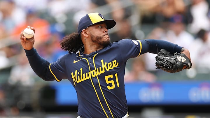 Milwaukee Brewers v New York Mets - Game One Milwaukee Brewers v New York Mets - Game One