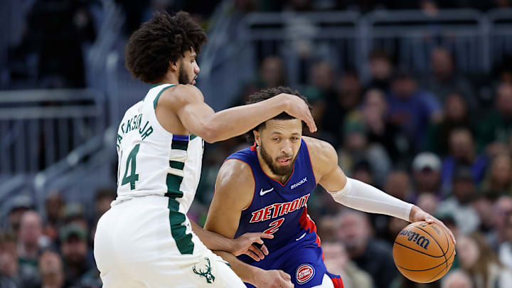 Detroit Pistons v Milwaukee Bucks
