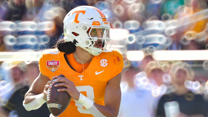 Cheez-It Citrus Bowl - Iowa v Tennessee
