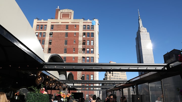 Magic Hour Rooftop Bar & Lounge
