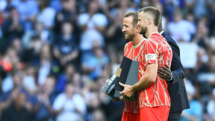 Tottenham Hotspur v FC Bayern Munich - Pre-Season Friendly - Kane and Dier receiving their gifts from Spurs for their years of service 