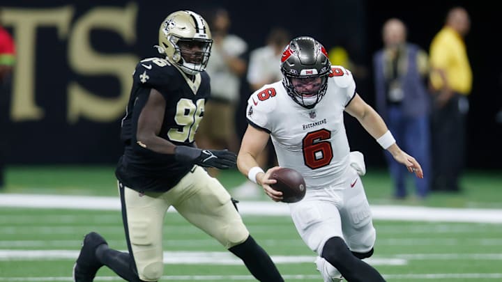 Here's who the announcers and referees will be for Sunday's Tampa Bay Buccaneers vs. New Orleans Saints Week 6 showdown.