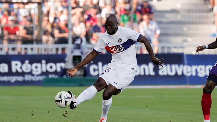 Clermont Foot 63 v Paris Saint-Germain - Ligue 1 Uber Eats