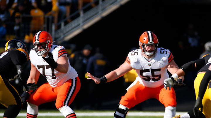 Cleveland Browns v Pittsburgh Steelers