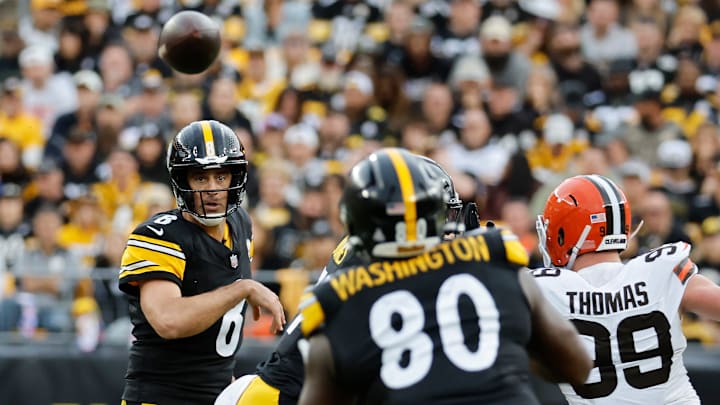 Pittsburgh Steelers QB Aaron Rodgers, TE Darnell Washington