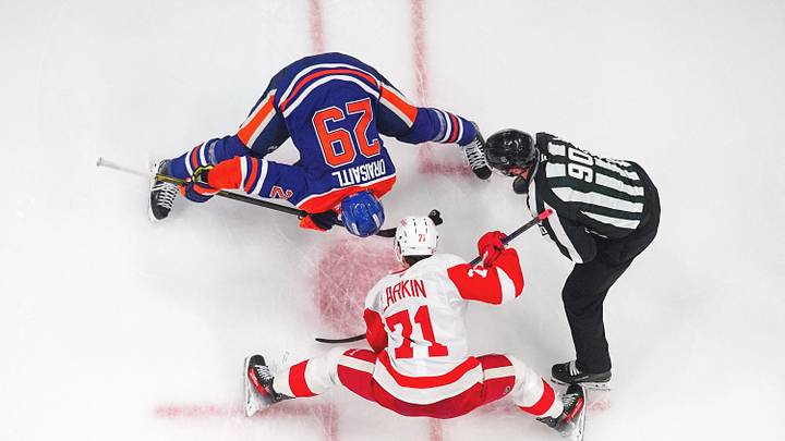 Detroit Red Wings v Edmonton Oilers Detroit Red Wings v Edmonton Oilers
