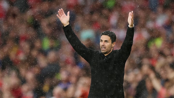 Mikel Arteta can't keep still while watching Arsenal