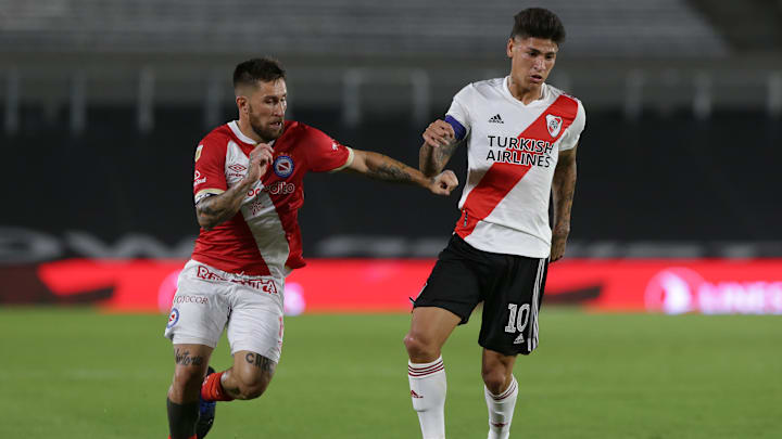 Elias Gomez VS River Elias Gomez VS River