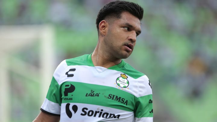 El delantero de Santos Laguna, Eduardo Aguirre, ya lleva tiempo en la mira de Chivas y ahora es cuando deberían ficharlo por fin.