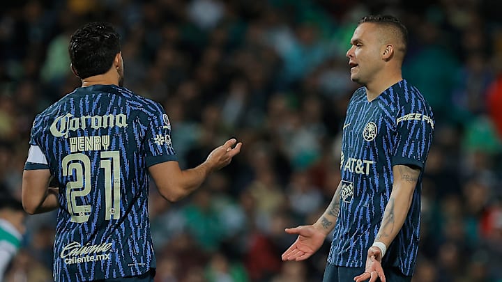 Henry Martin y Jonathan Rodríguez.