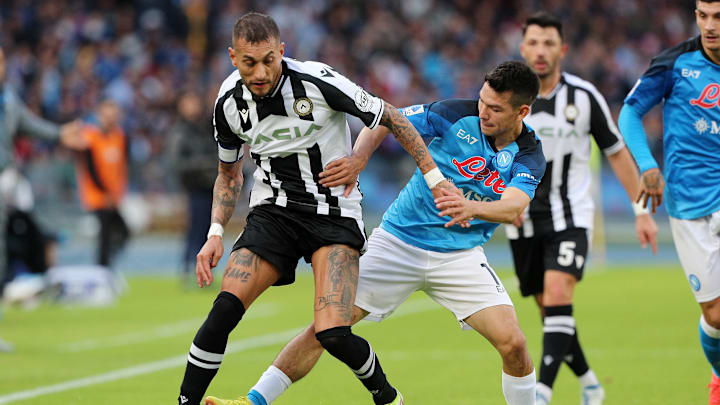 Hirving Lozano y Roberto Pereyra.