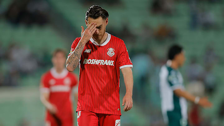 Jesús Angulo podría volver a Chivas