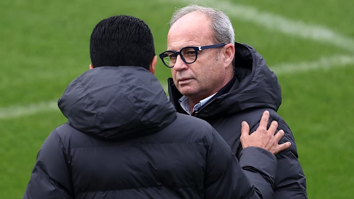 Le PSG voudrait renforcer urgemment trois postes.