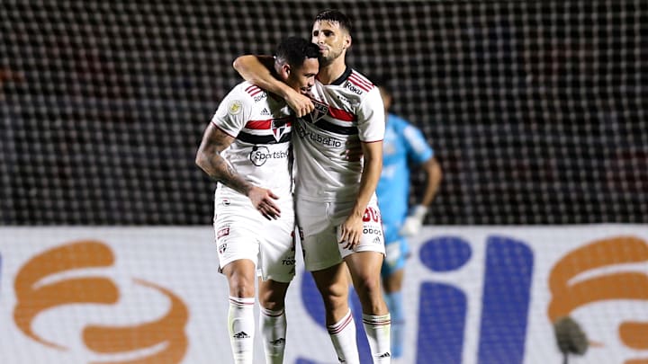 Atuação apática diante do Grêmio sinaliza fim de temporada melancólico ao atual campeão estadual