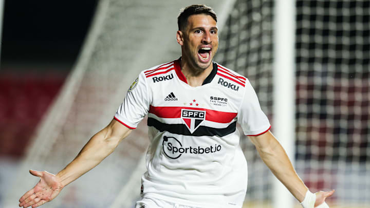 Argentino de 28 anos saiu do banco para dar a vitória ao tricolor