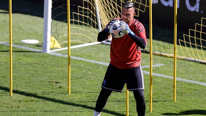 As falas do treinador Rubro-Negro não foram bem recebidas pelo goleiro As falas do treinador Rubro-Negro não foram bem recebidas pelo goleiro