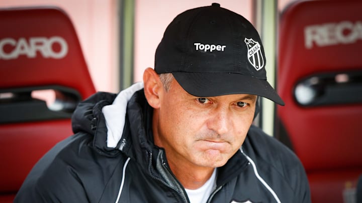 Lisca passou por clubes do Nordeste e terá primeira experiência no futebol paulista