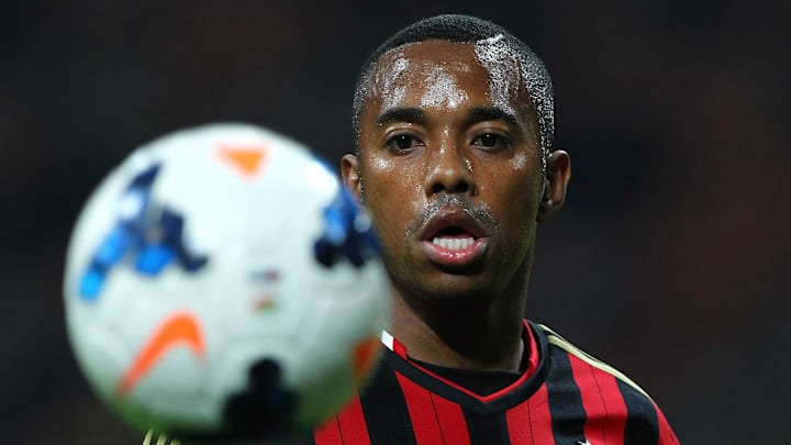 Justiça da Itália pede extradição de atacante Robinho, condenado no país a nove anos de prisão por violência sexual em grupo. 