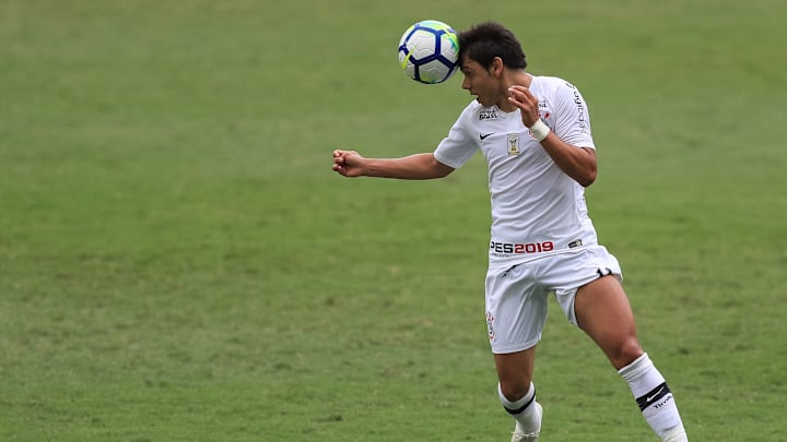 A diretoria do Timão tenta repatriar Ángel Romero