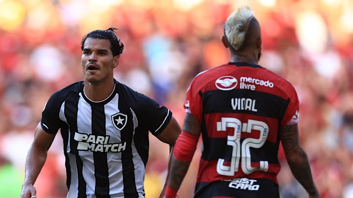 Botafogo aproveitou a vitória para "provocar" rivais