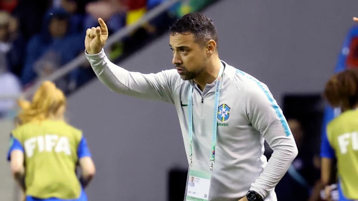 Jonas Urias foi demitido de forma controversa no mês passado, pela CBF