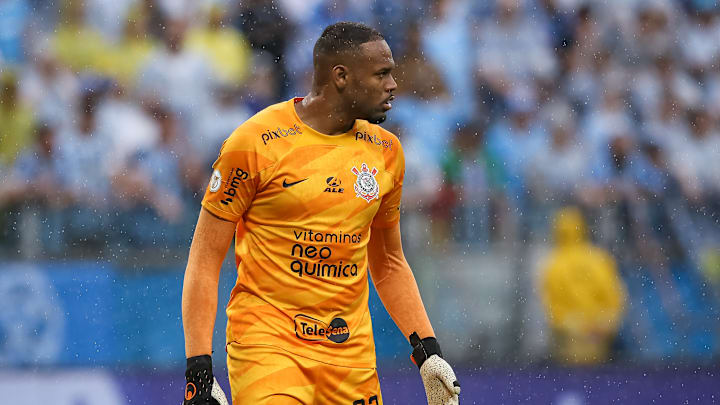 Carlos Miguel é reserva de Cássio no Corinthians