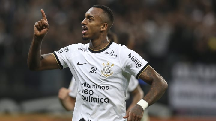 Raul Gustavo não entra em campo desde a expulsão na Sul-Americana