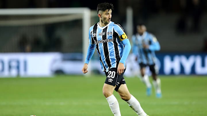 Villasanti deve iniciar entre os titulares contra o Athletic