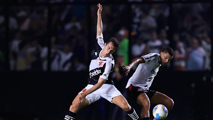 Vitoria x Vasco se enfrentam pelo Brasileirão 2025