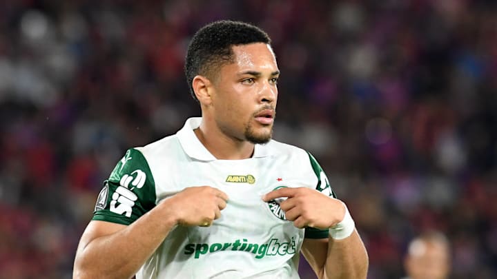 Vitor Roque acumula sequência na titularidade do Palmeiras Vitor Roque acumula sequência na titularidade do Palmeiras