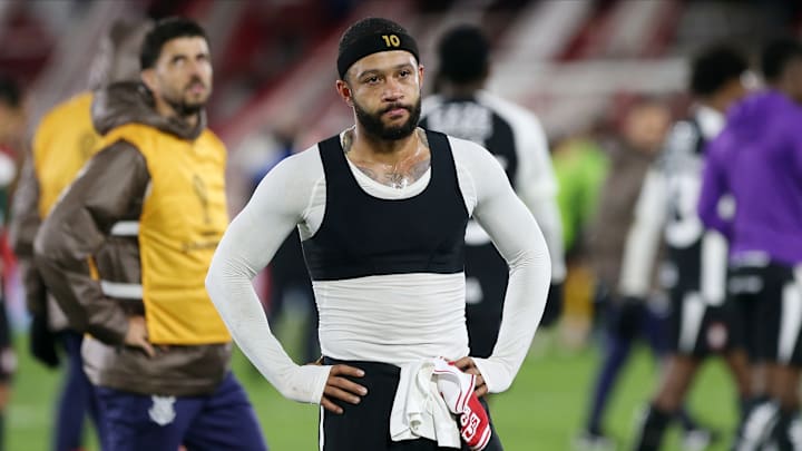 Corinthians negocia dívida com Memphis Depay