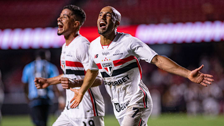 Lucas Moura é ídolo do São Paulo Lucas Moura é ídolo do São Paulo