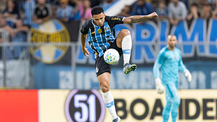 Viery foi expulso no Gre-Nal do Brasileirão