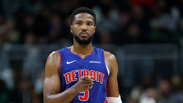 Detroit Pistons v Milwaukee Bucks