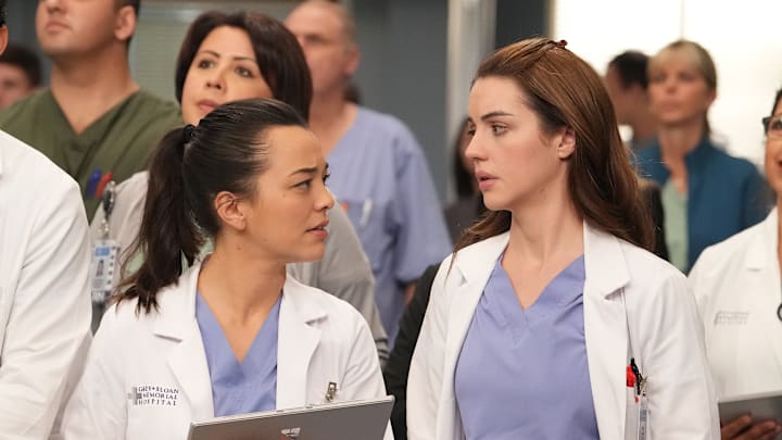 GREYÕS ANATOMY - ÒReady to RunÓ - Richard and Teddy make an exciting announcement. Jules and Blue butt heads over MaxineÕs care while Lucas helps an artist decide on a risky procedure. Jo and Mika tend to Sam as Simone faces a life-changing decision. THURSDAY, MAY 11 (9:00-10:01 p.m. EDT), on ABC. (ABC/Eric McCandless)
MIDORI FRANCIS, ADELAIDE KANE