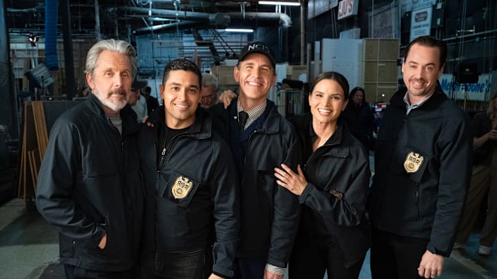 “Strange Invaders” – After discovering a navy pilot’s body riddled with unusual wounds, NCIS’ investigation draws the team into the rabbit hole of UFO conspiracy theories, on the CBS Original series NCIS, Monday, April 1 (9:00-10:00 PM, ET/PT) on the CBS Television Network, and streaming on Paramount+ (live and on-demand for Paramount+ with SHOWTIME subscribers, or on-demand for Paramount+ Essential subscribers the day after the episode airs)*. Pictured (L-R): Gary Cole as Alden Parker, Wilmer