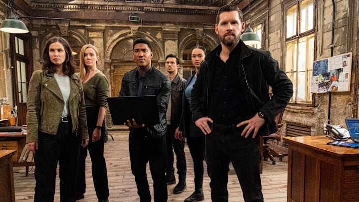 “Fencing the Mona Lisa” – When a Russian missile is stolen and put on the black market in Budapest, the Fly Team must secure the weapon before a mysterious American arms broker delivers it into the wrong hands, on the second season finale of the CBS Original series FBI: INTERNATIONAL, Tuesday, May 23 (9:00-10:00 PM, ET/PT) on the CBS Television Network, and available to stream live and on demand on Paramount+. 