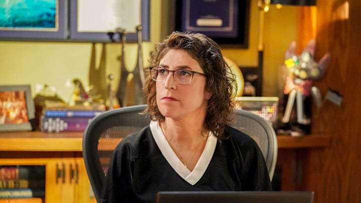 “Funeral” and “Memoir” – YOUNG SHELDON ends its seven-year run with a must-see two-episode series finale. Jim Parsons and Mayim Bialik reprise their roles as Sheldon Cooper and Amy Farrah Fowler in an unforgettable hour of television, on the series finale of YOUNG SHELDON, Thursday, May 16 (8:00-8:30 PM, ET/PT and 8:30-9:00 PM, ET/PT) on the CBS Television Network, and streaming on Paramount+ (live and on-demand for Paramount+ with SHOWTIME subscribers, or on-demand for Paramount+ Essential