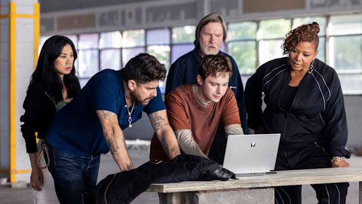 “Sacrifice” – The team races to rescue a young hacker, who reminds Harry of his past self, being forced to hack for criminals. Meanwhile, Dante is back in town to visit his father and Mel makes a breakthrough in therapy, on the CBS Original series THE EQUALIZER, Sunday, Nov. 17 (9:00-10:00 PM, ET/PT) on the CBS Television Network, and streaming on Paramount+ (live and on demand for Paramount+ with SHOWTIME subscribers, or on demand for Paramount+ Essential subscribers the day after the episode