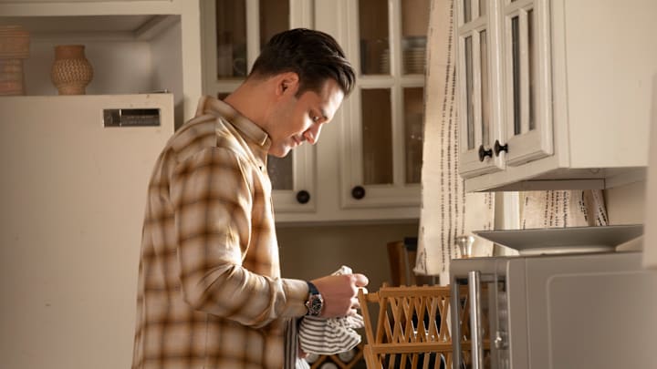 9-1-1: ÒDisconnectedÓ - MaddieÕs return to work proves to be more triggering than expected, as she may have returned too soon. As Eddie struggles to adapt to his new surroundings, Christopher discovers him in an unfamiliar situation. THURSDAY, MARCH 27 (8:00-9:00 p.m. EDT) on ABC. (Disney/Ray Mickshaw) 
RYAN GUZMAN