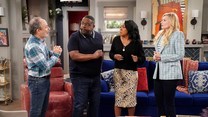 “Welcome to the Fatherhood” – When Dave’s estranged father, Lamar (Kevin Pollak), arrives in town eager to reconnect, his son finally learns the truth about his disappearance 30 years prior. Also, Marty struggles to fire an underperforming employee, on THE NEIGHBORHOOD, Monday, May 15 (8:00-8:30 PM, ET/PT) on the CBS Television Network, and available to stream live and on demand on Paramount+*. Pictured: Kevin Pollak as Lamar, Cedric The Entertainer as Calvin, Tichina Arnold as Tina and Beth
