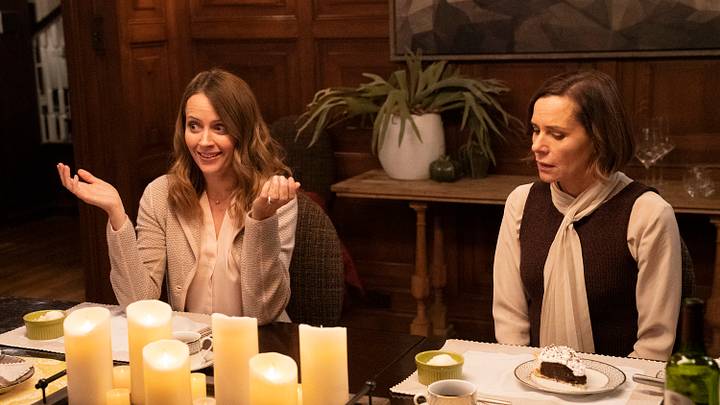 AMY ACKER, EMBETH DAVIDTZ 151626_3510 AMY ACKER, EMBETH DAVIDTZ 151626_3510