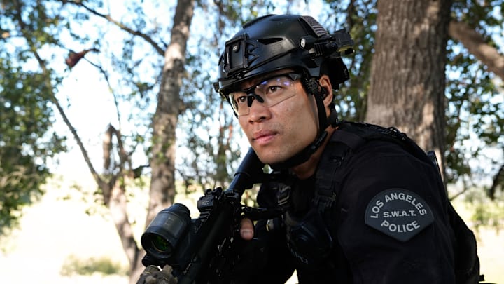 “Family Man” – The SWAT team faces off with a family of doomsday preppers barricaded inside their fortress of a home, and Deacon finds himself at the center of the storm. Also, Tan clashes with a reporter covering the situation and Powell grapples with meeting the child she gave up for adoption 18 years ago, on S.W.A.T., Friday, April 12 (8:00-9:00 PM, ET/PT) on the CBS Television Network, and streaming on Paramount+ (live and on demand for Paramount+ with SHOWTIME subscribers, or on demand for